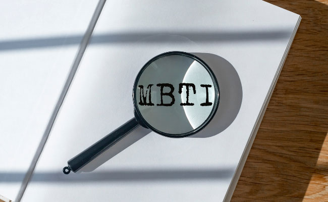 MBTI 성격 테스트 4가지 분류 알아보기